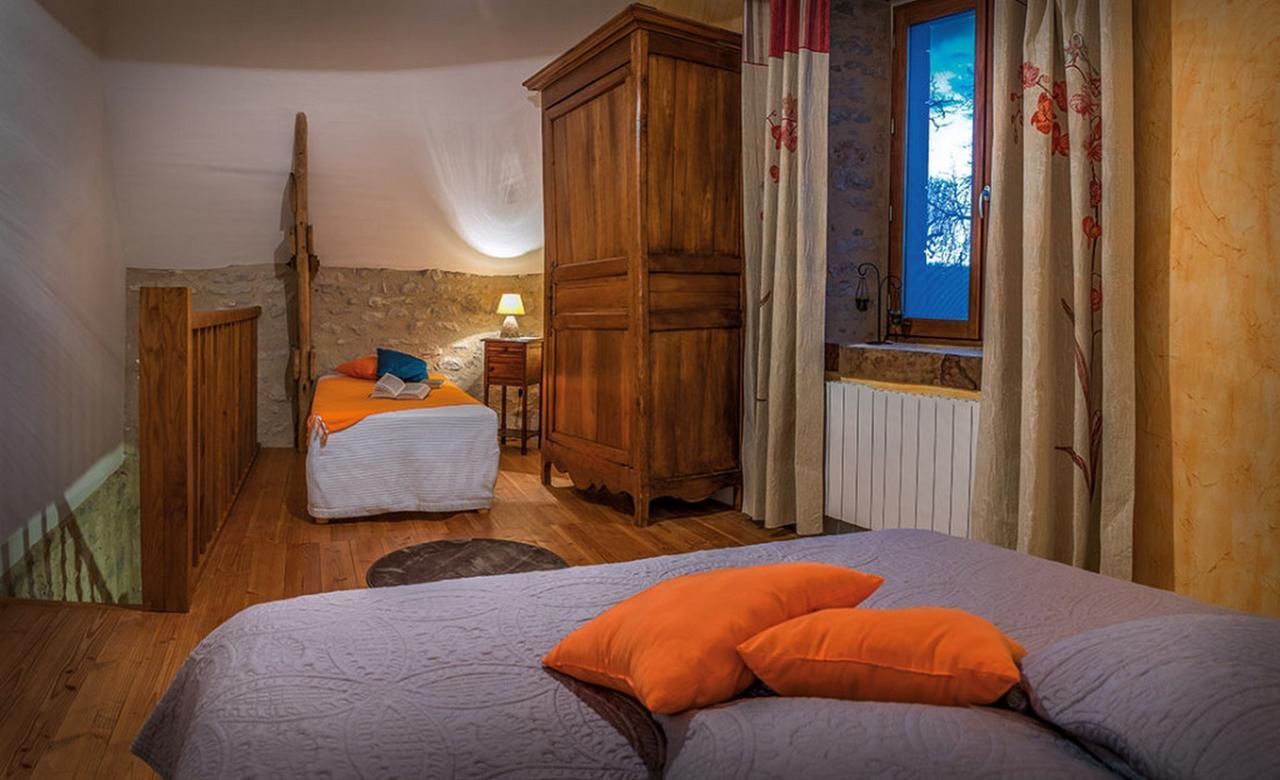 Chambres Et Jardin De Pierres Espédaillac Exteriér fotografie