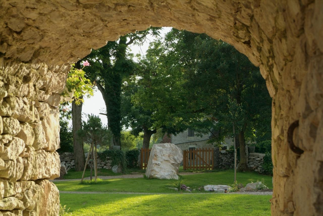 Chambres Et Jardin De Pierres Espédaillac Exteriér fotografie